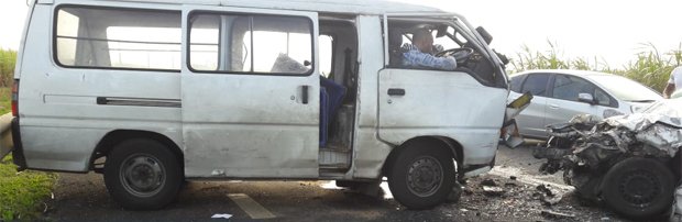 Collision à Valetta: un conducteur coincé dans sa voiture