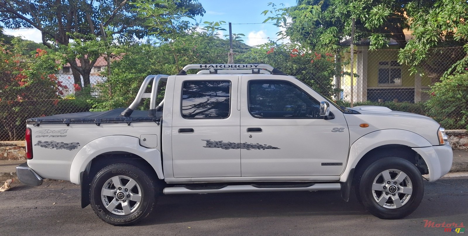 2016' Nissan Hardbody photo #4