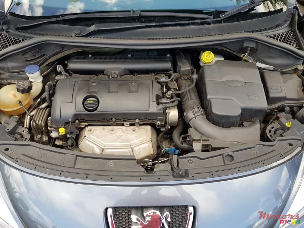 2010' Peugeot 207 Cabriolet/convertible photo #5