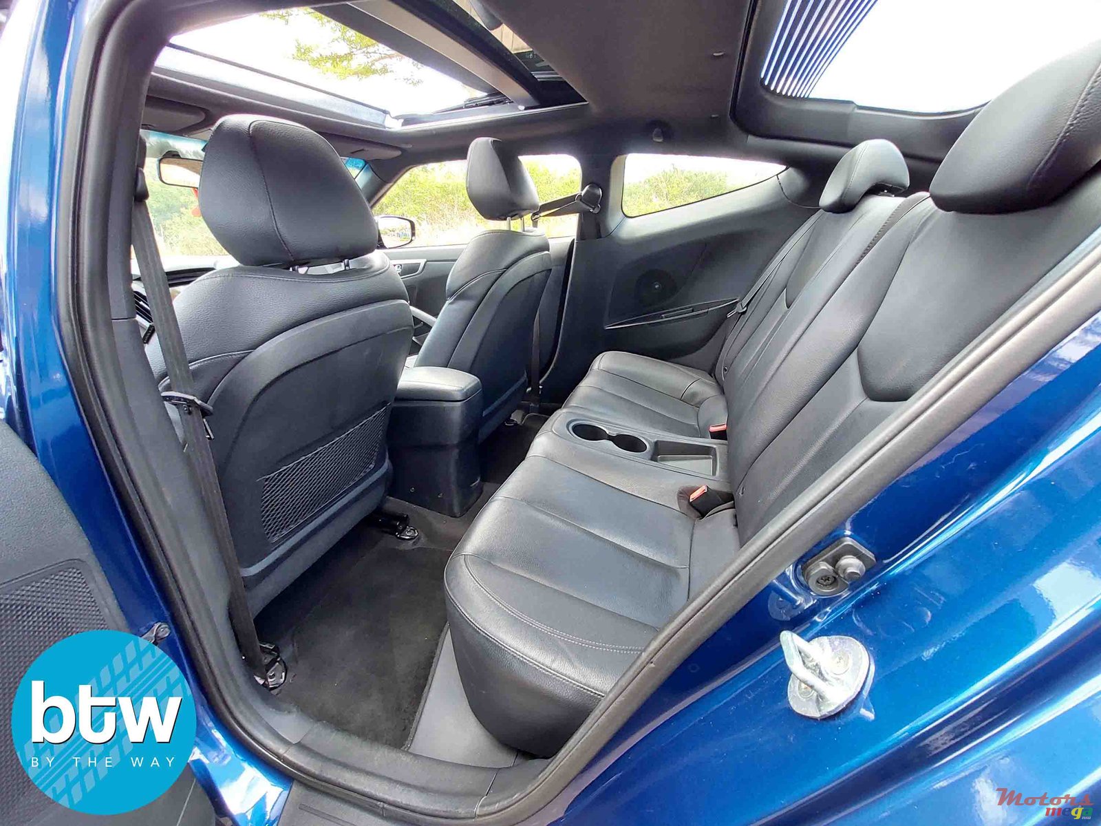 2016' Hyundai Veloster photo #5