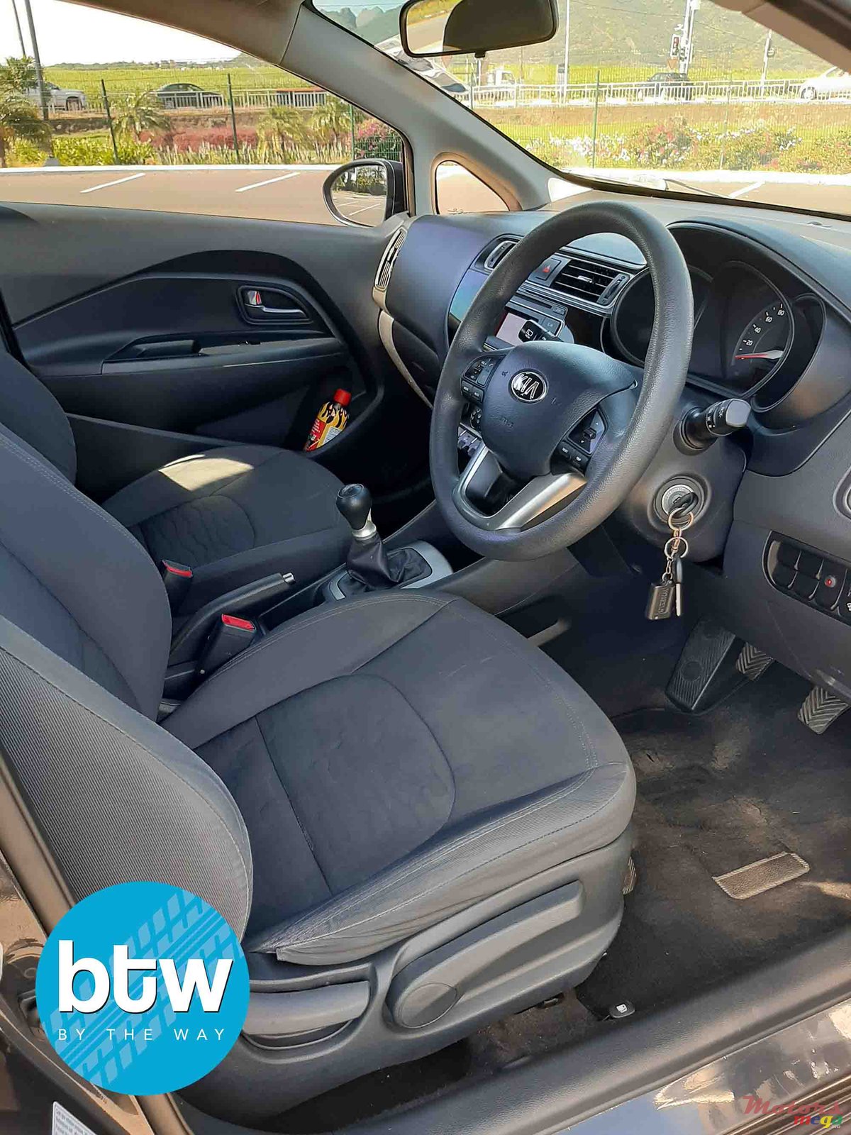 2016' Kia Rio photo #6