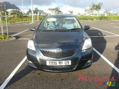 2009' Toyota Yaris none photo #1