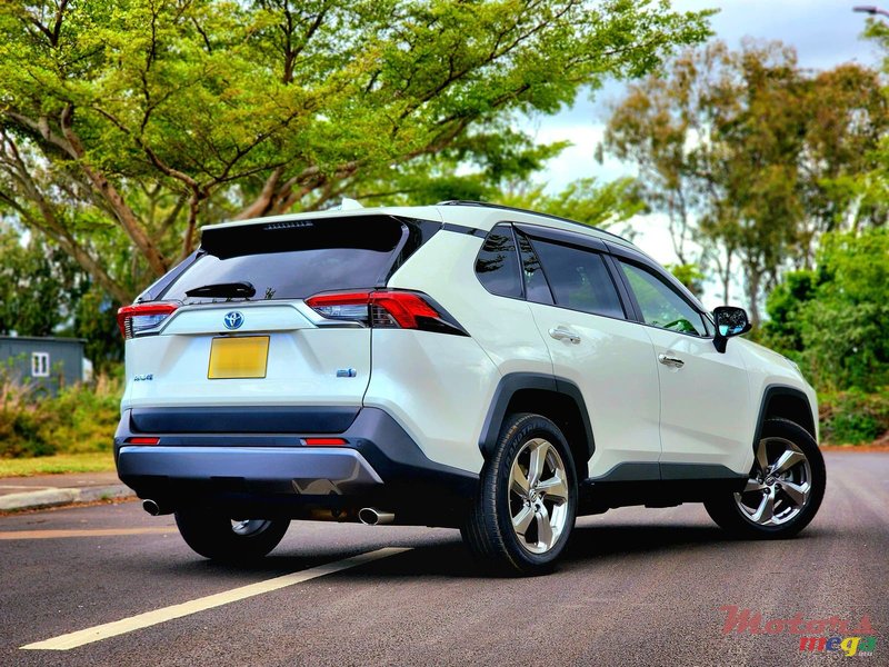 2021' Toyota RAV4 G edition. photo #3