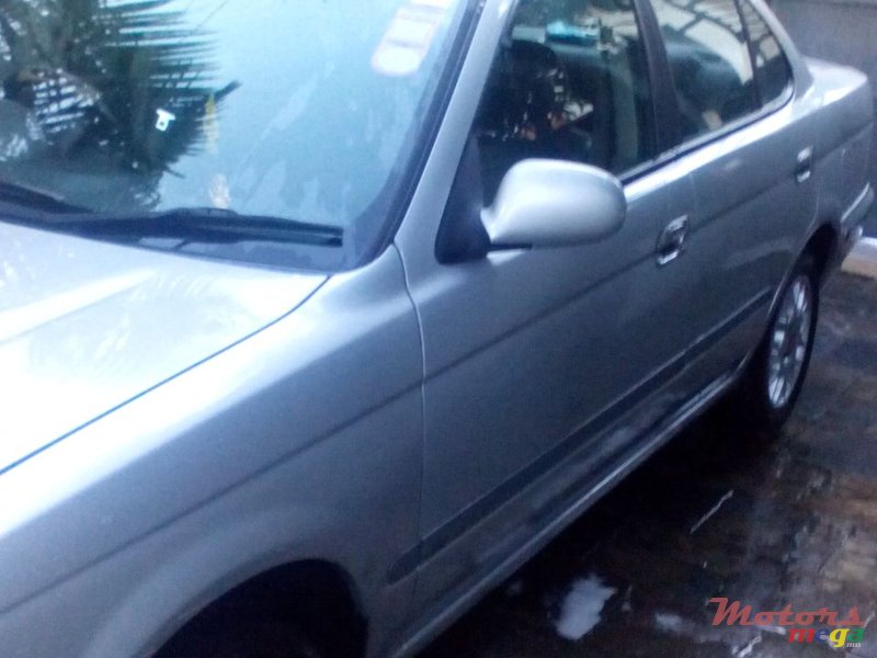 2001' Nissan Sunny NO photo #1