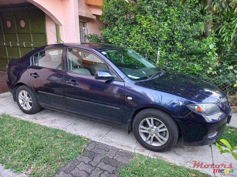 2009' Mazda 3 photo #1