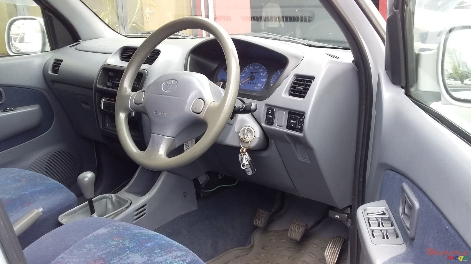 2000' Toyota Cami 4X4 photo #3