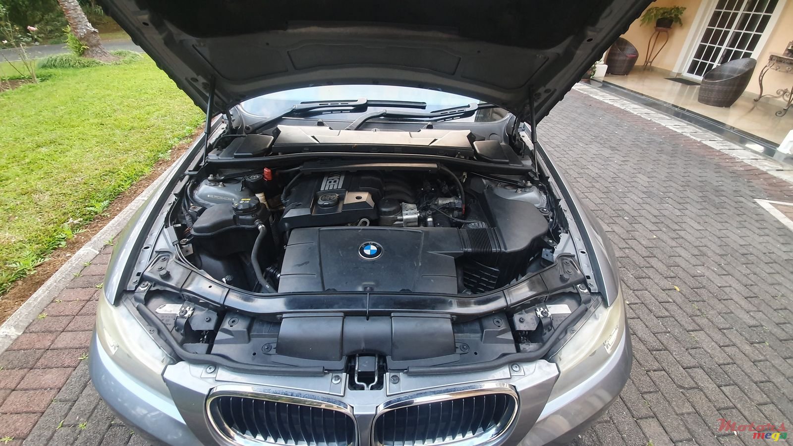 2008' BMW 3 Series photo #4