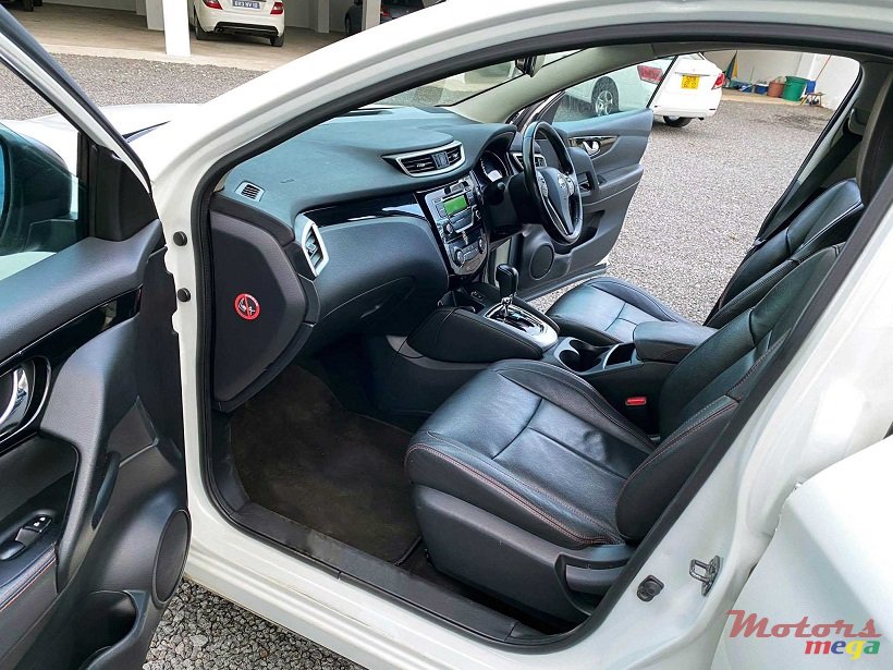 2014' Nissan Qashqai Auto 1.6L Turbo Diesel photo #5