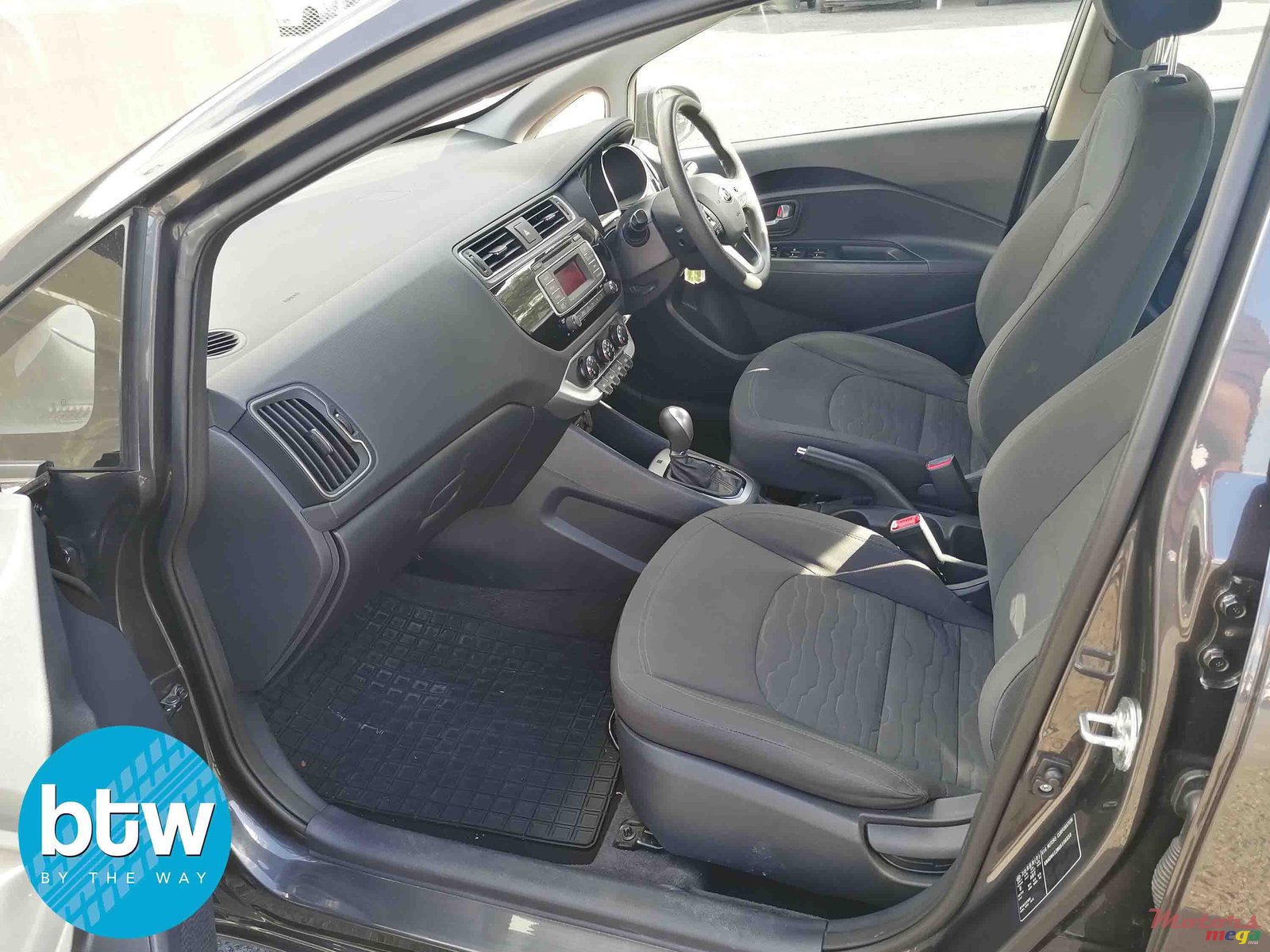 2017' Kia Rio Sedan photo #3