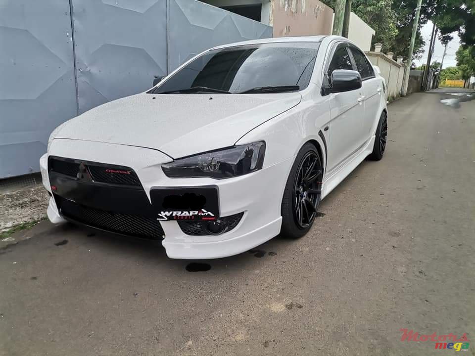 2013' Mitsubishi Lancer photo #4