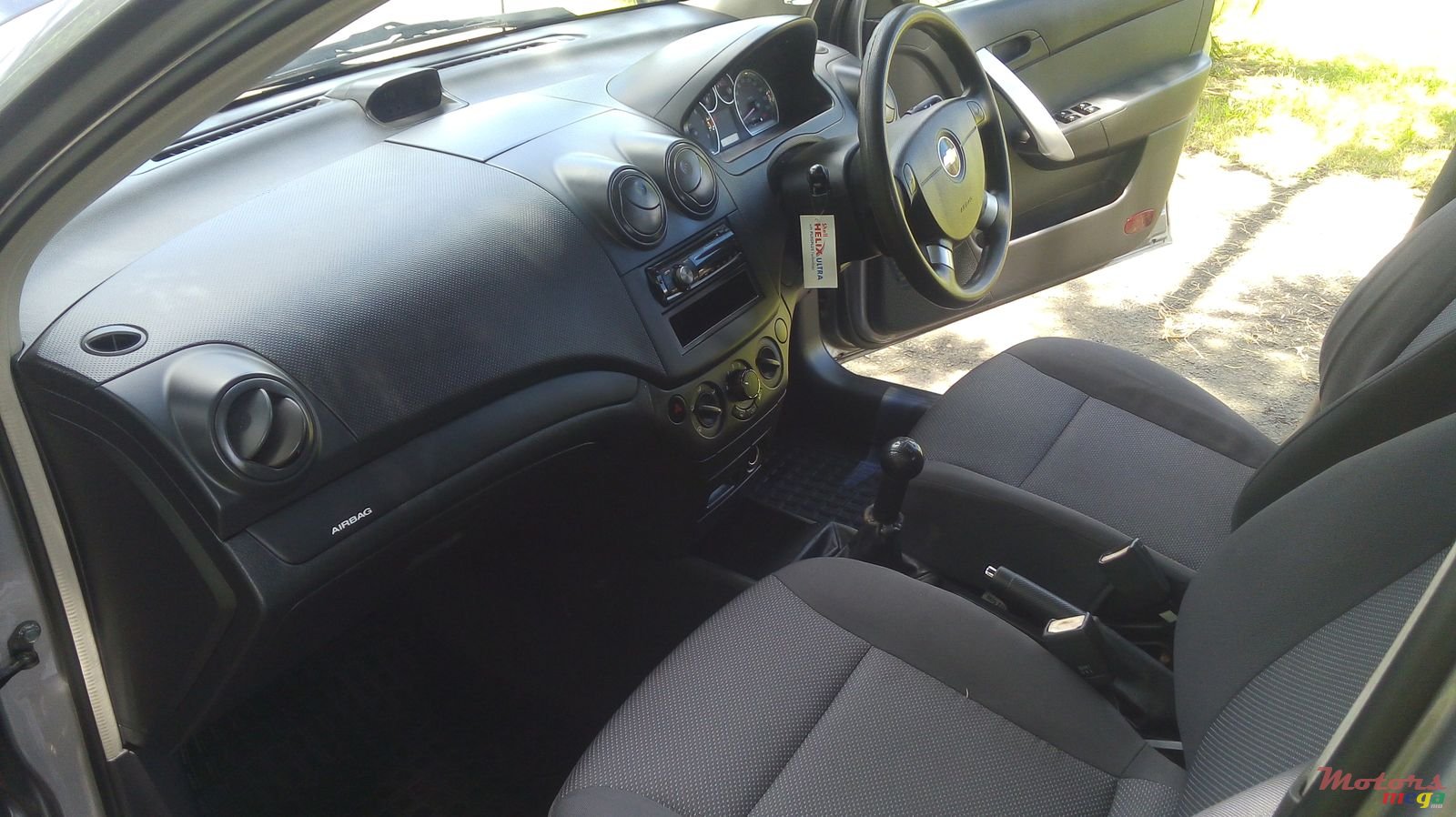 2009' Chevrolet Aveo photo #3