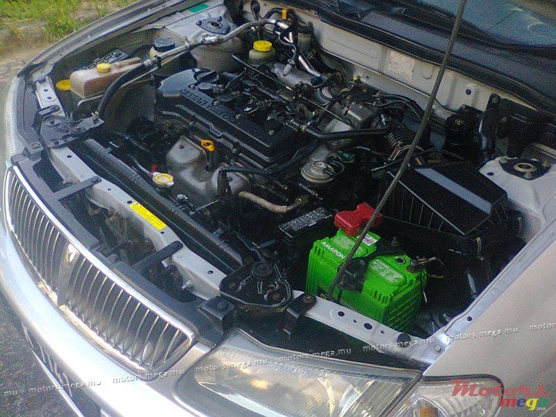 2000' Nissan photo #2