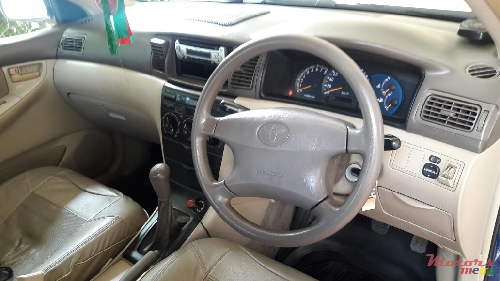 2004' Toyota Corolla photo #2