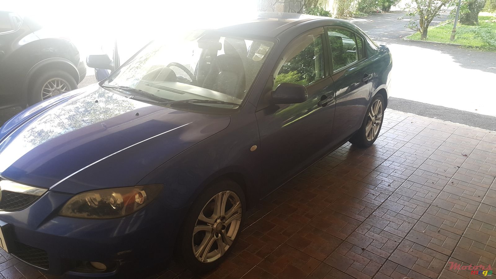 2007' Mazda Axela photo #1