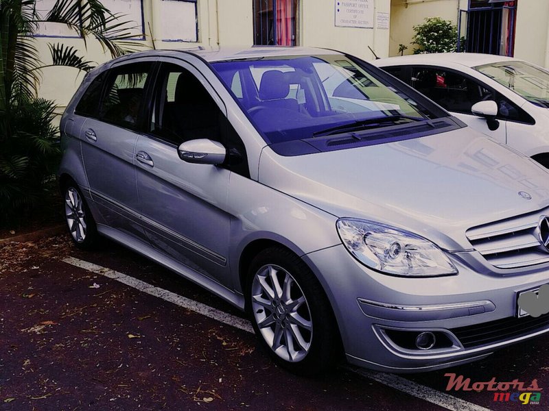 2007' Mercedes-Benz B 150 photo #1