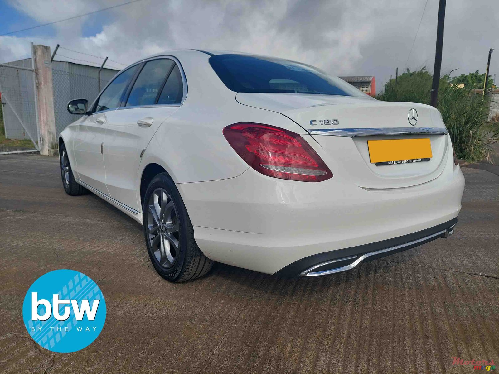 2018' Mercedes-Benz C-Class photo #3