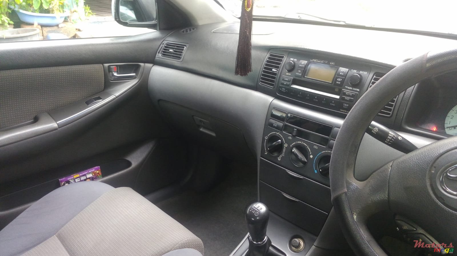 2005' Toyota Corolla photo #6