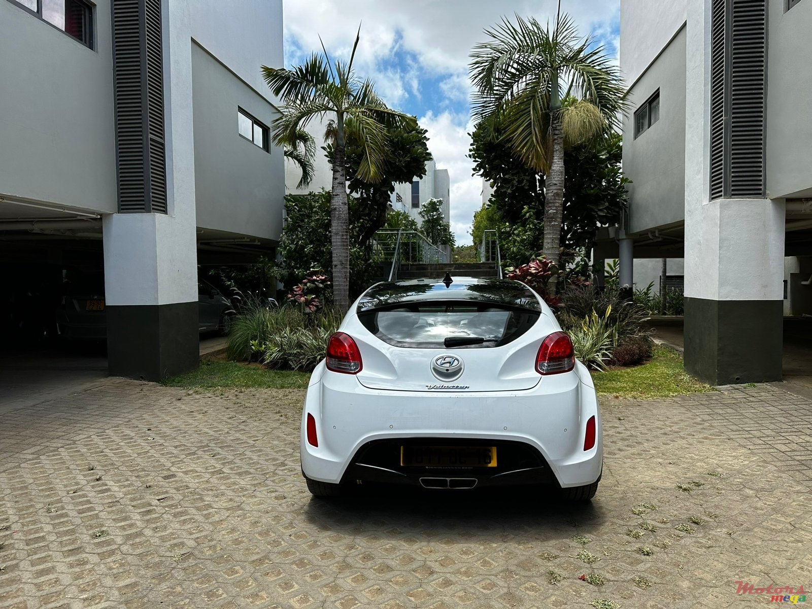 2016' Hyundai Veloster photo #6