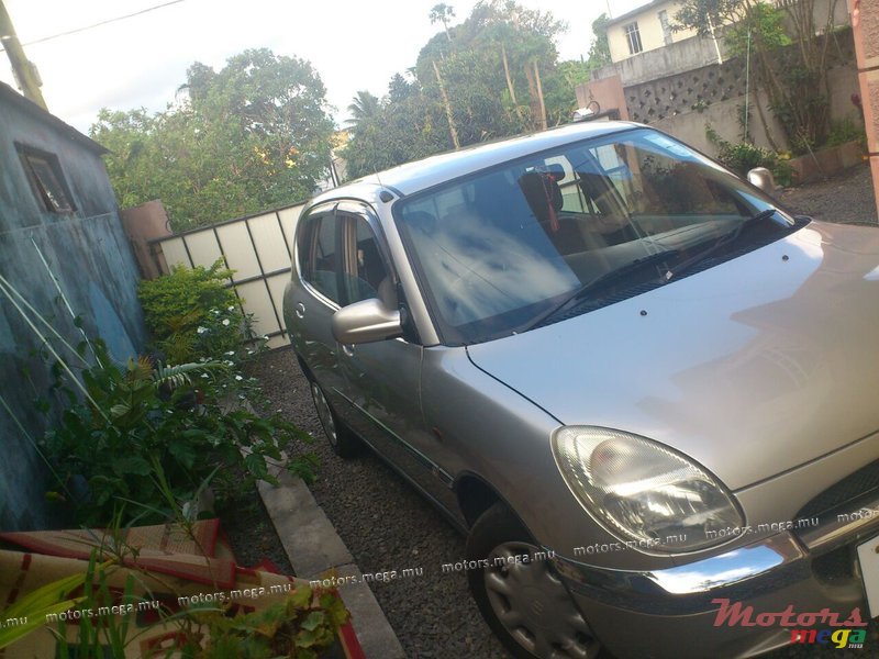 1999' Toyota photo #2