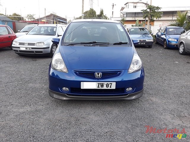 2007' Honda Fit photo #1