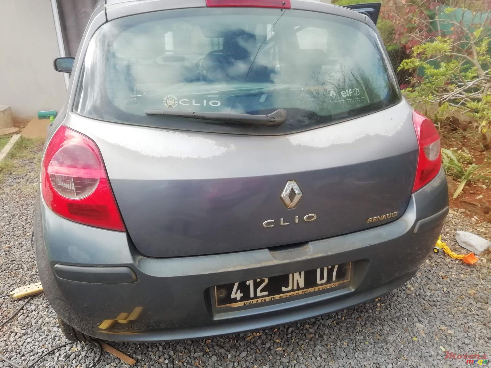 2007' Renault Clio photo #2