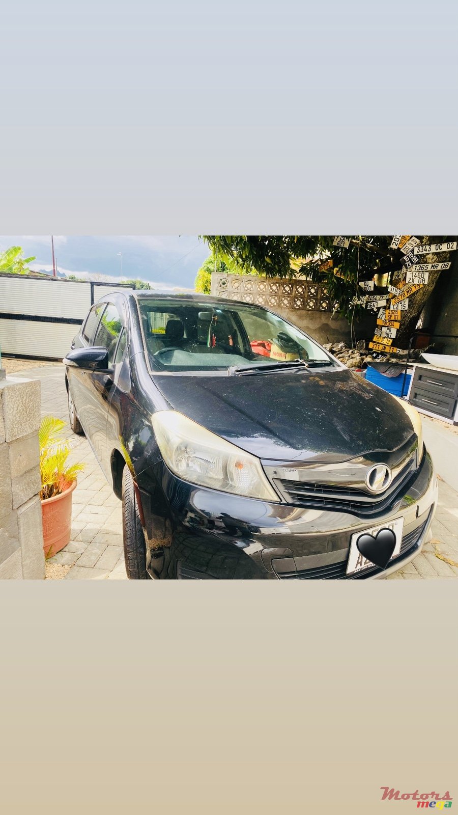 2011' Toyota Vitz Any photo #3