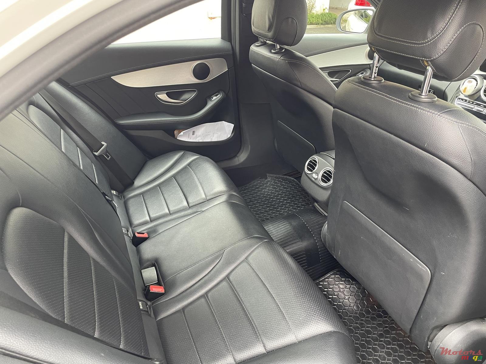 2014' Mercedes-Benz C180 AMG Pack photo #6