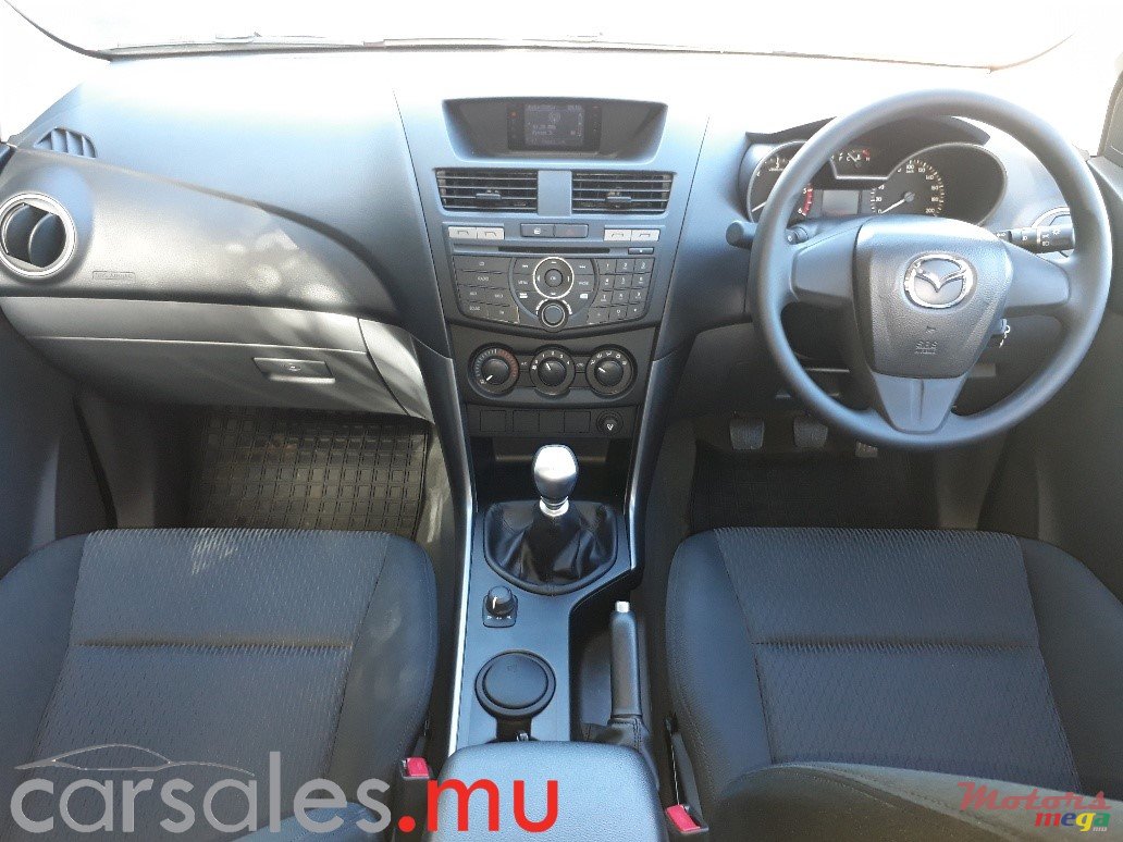 2018' Mazda BT-50 photo #6