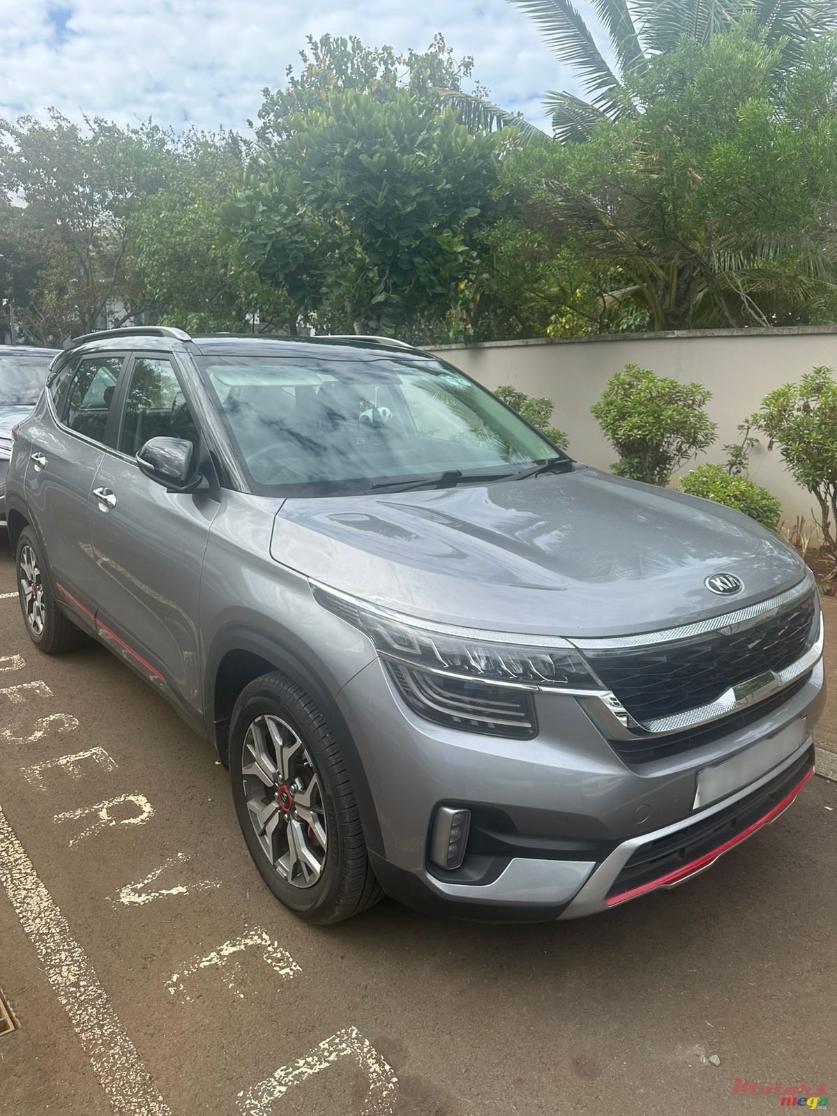 2021' Kia Sedona Seltos photo #1