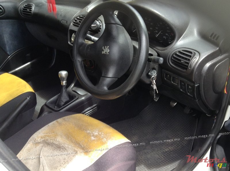 2000' Peugeot 206 photo #4