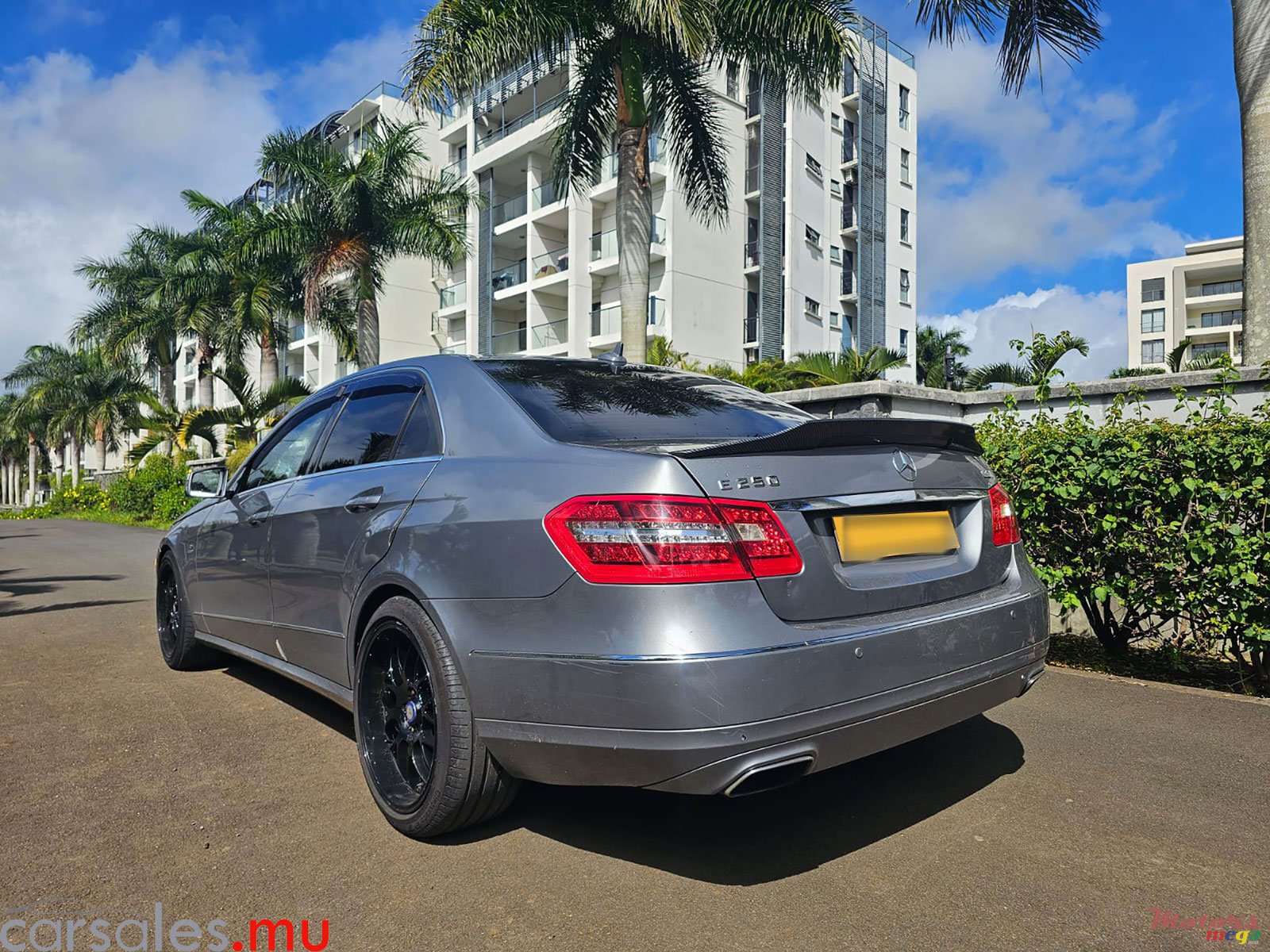 2012' Mercedes-Benz E 250 CGI Avantgarde 1.8 photo #3