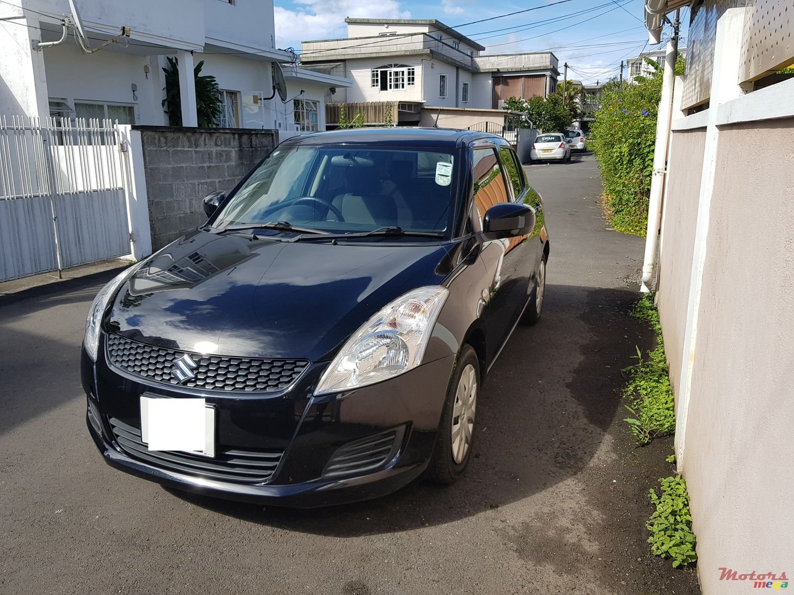 2012' Suzuki Swift photo #5