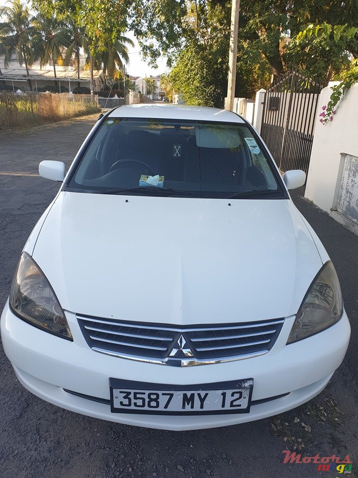 2012' Mitsubishi Lancer photo #4