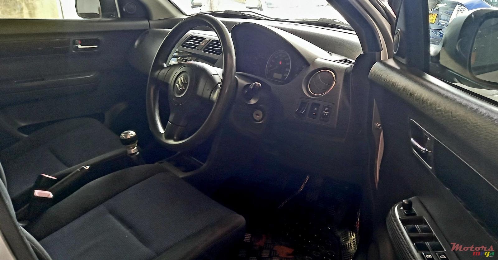 2006' Suzuki Swift photo #5