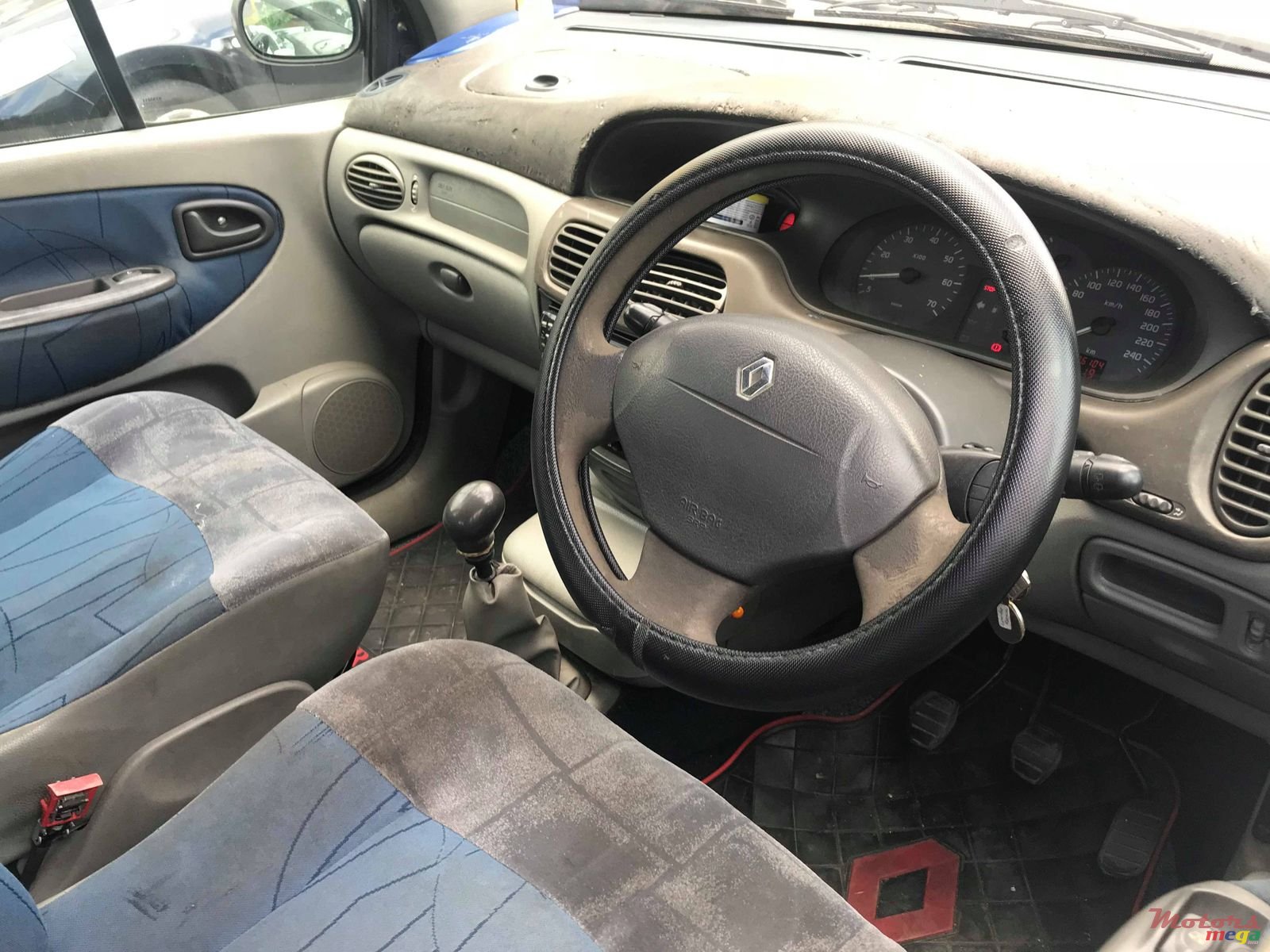 2000' Renault Megane photo #4