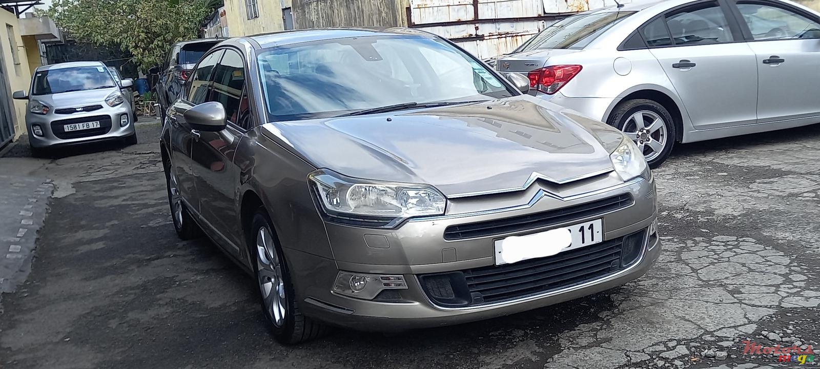 2011' Citroen C5 photo #1