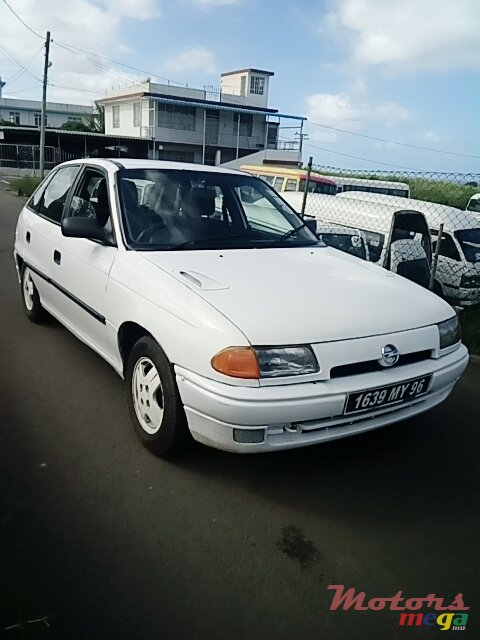 1996' Opel Astra photo #1