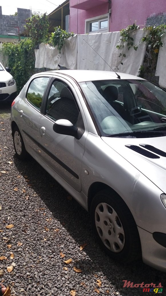 2005' Peugeot 206 photo #5