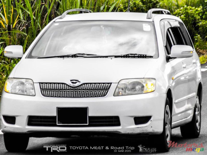 2006' Toyota Corolla Fielder photo #2