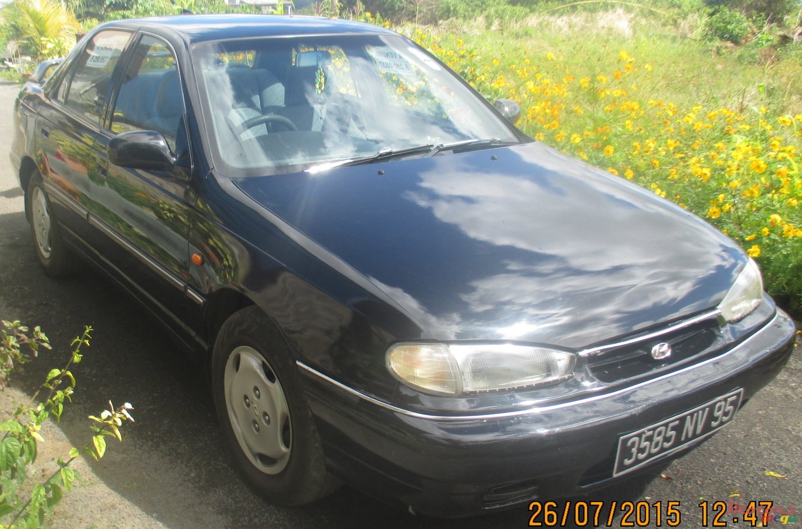 1995' Hyundai Elantra photo #1