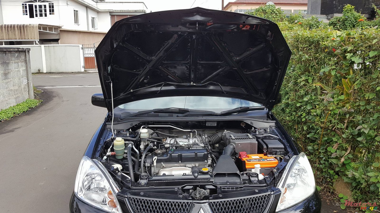 2009' Mitsubishi Lancer photo #3