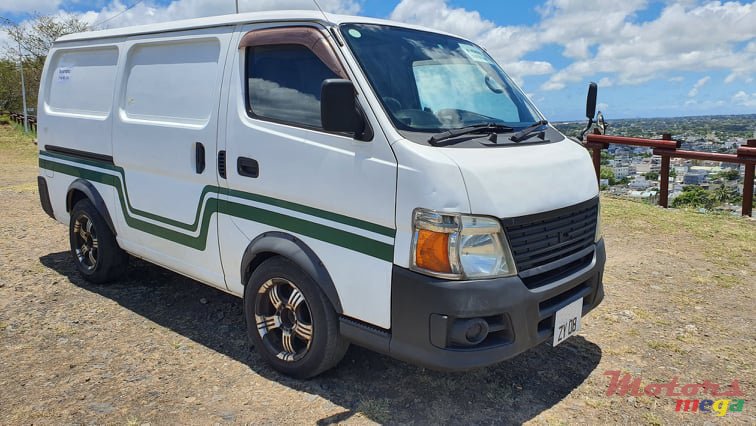 2008' Nissan photo #2