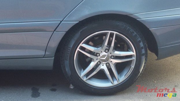 2004' Mercedes-Benz c220 photo #7