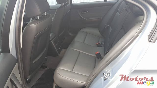 2005' BMW 320i photo #7