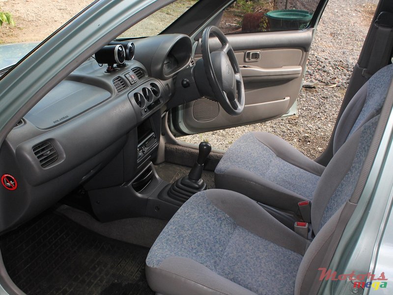 1997' Nissan Micra photo #6