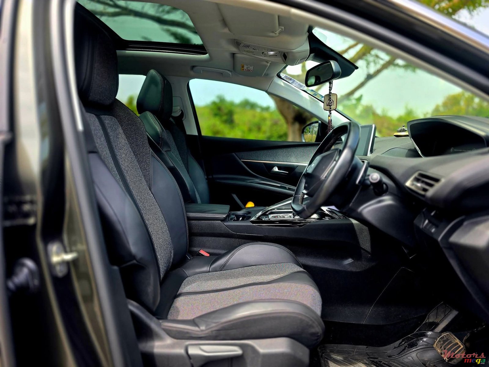 2018' Peugeot 3008 photo #5