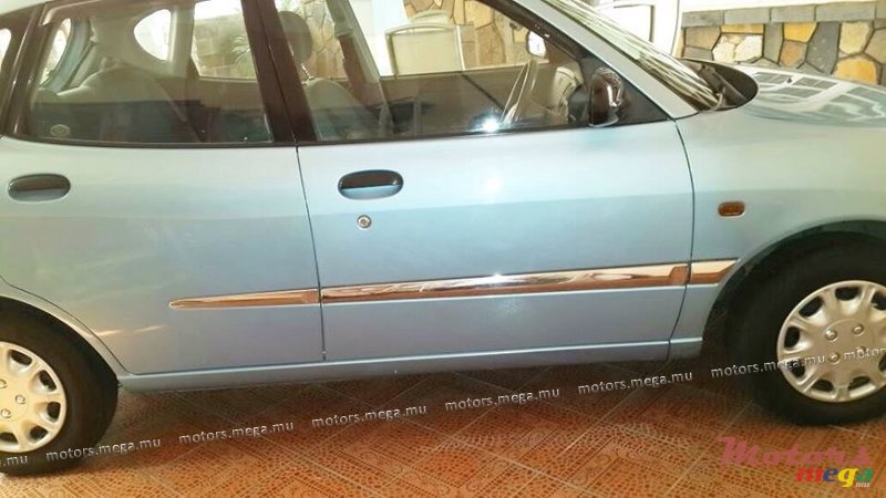 2002' Toyota photo #2