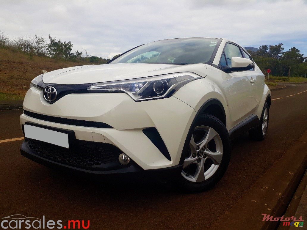 2017' Toyota C-HR 1.2 photo #2