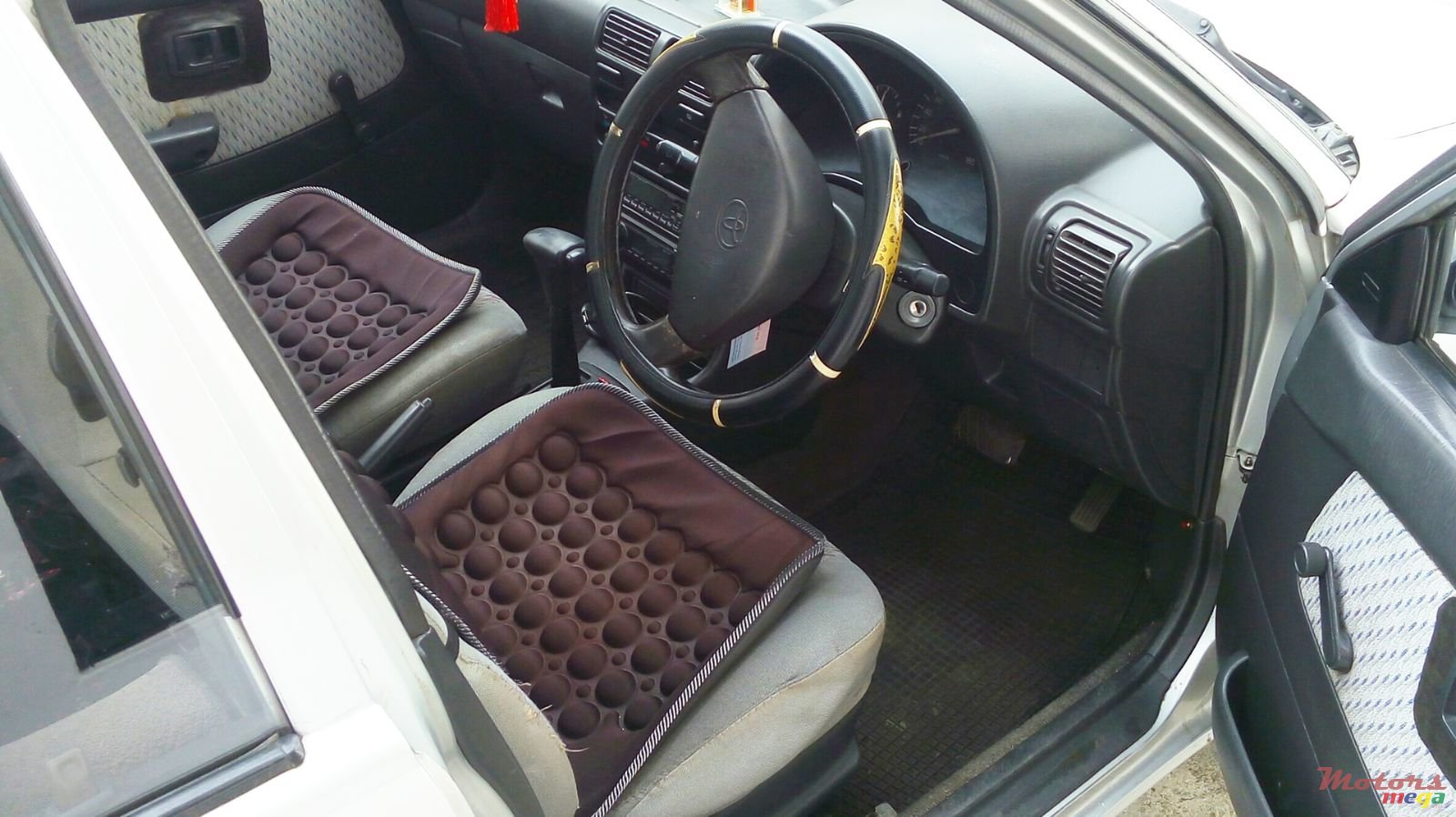 1995' Toyota Starlet photo #5