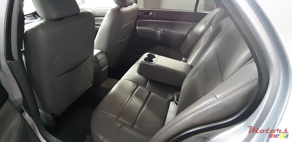 2005' Mitsubishi Lancer photo #5